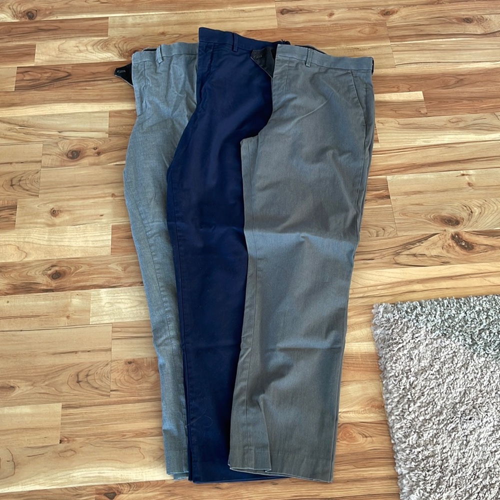 COPY - Mens Express dress pants 34/32 3 pair bundle